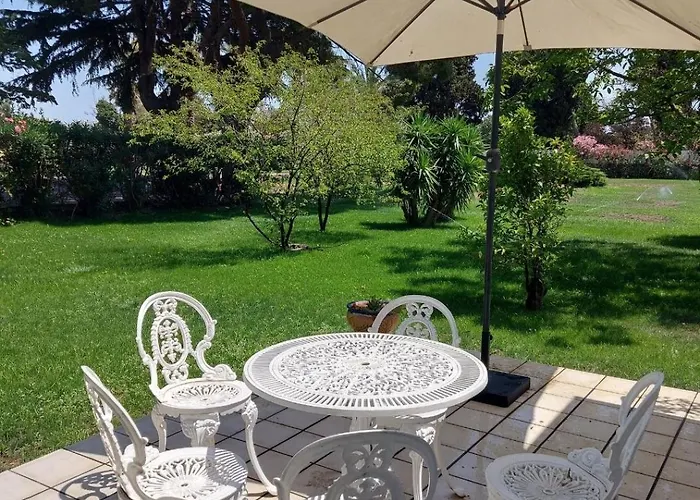 Дом отдыха Maison Dependance - Mas Des Catalanes